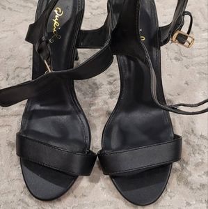 Qupid Black Heels
